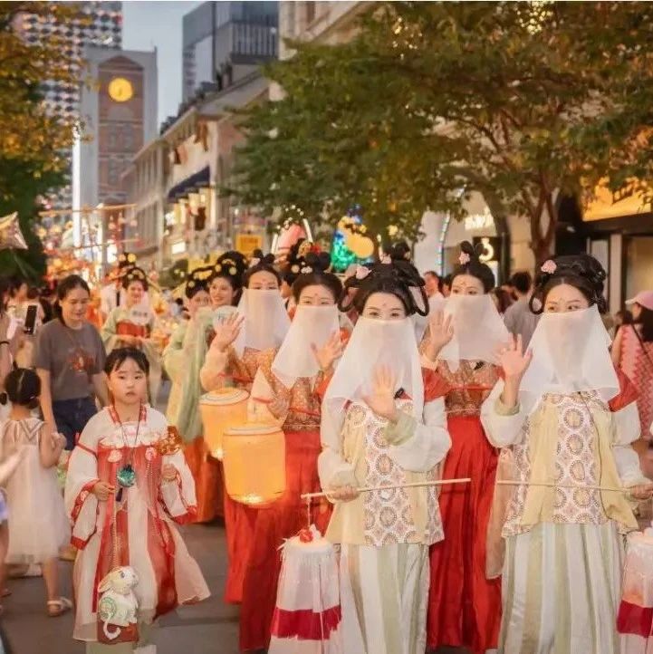 萬人圍觀！格樂利雅中秋國(guó)風(fēng)市集5城同開