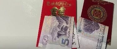職業(yè)伴娘600元尾款被克扣，新娘：她連吃帶拿！